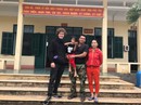 Du khách Đức cứu cháu bé khuyết tật đi lạc trên đèo Cả giữa đêm khuya Du khách Đức cứu cháu bé khuyết tật đi lạc trên đèo Cả giữa đêm khuya