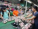 Thể hiện lòng yêu nước một cách đúng đắn, tránh bị kẻ xấu lợi dụng Thể hiện lòng yêu nước một cách đúng đắn, tránh bị kẻ xấu lợi dụng