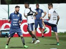 Messi hãy "chơi" thái cực! Messi hãy "chơi" thái cực!