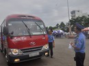 Dù đăng kiểm từ chối, ôtô khách vẫn gắn tivi Dù đăng kiểm từ chối, ôtô khách vẫn gắn tivi