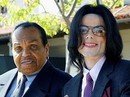 Cha huyền thoại Michael Jackson qua đời vì ung thư Cha huyền thoại Michael Jackson qua đời vì ung thư