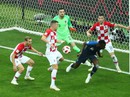 Perisic giữa lằn ranh người hùng - tội đồ Perisic giữa lằn ranh người hùng - tội đồ