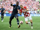 Mourinho khích Paul Pogba Mourinho khích Paul Pogba