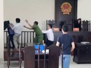 Trưởng Công an huyện Bình Chánh lên tiếng việc "Chí Phèo" đánh kiểm sát viên, phóng viên Trưởng Công an huyện Bình Chánh lên tiếng việc "Chí Phèo" đánh kiểm sát viên, phóng viên