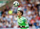 Cựu cầu thủ Chelsea đòi đuổi thủ môn Kepa sau khi chống lệnh khiến HLV Sarri sôi máu Cựu cầu thủ Chelsea đòi đuổi thủ môn Kepa sau khi chống lệnh khiến HLV Sarri sôi máu