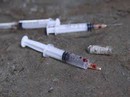 Vụ 42 người 1 xã nhiễm HIV: Virus HIV sống bao lâu trong kim tiêm? Vụ 42 người 1 xã nhiễm HIV: Virus HIV sống bao lâu trong kim tiêm?