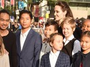 Angelina Jolie và Brad Pitt tốn bao nhiêu tiền cho 6 con? Angelina Jolie và Brad Pitt tốn bao nhiêu tiền cho 6 con?