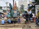TP HCM: Một "ông kẹ" ngang nhiên chiếm đường Nguyễn Thị Định, quận 2 TP HCM: Một "ông kẹ" ngang nhiên chiếm đường Nguyễn Thị Định, quận 2
