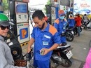 "Thả nổi" giá xăng dầu: Nên hay chưa? "Thả nổi" giá xăng dầu: Nên hay chưa?