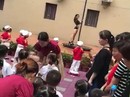 Trung Quốc: Trường mẫu giáo mừng khai giảng bằng... múa cột Trung Quốc: Trường mẫu giáo mừng khai giảng bằng... múa cột