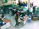 Vụ cướp ngân hàng ở Khánh Hòa: Ai để cướp bịt mặt vào ngân hàng? Vụ cướp ngân hàng ở Khánh Hòa: Ai để cướp bịt mặt vào ngân hàng?