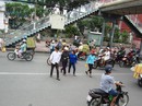 Nhiều người vẫn đi bộ sai luật Nhiều người vẫn đi bộ sai luật