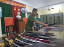 Bắt thêm đối tượng trong đường dây mua bán hung khí vùng ven Sài Gòn Bắt thêm đối tượng trong đường dây mua bán hung khí vùng ven Sài Gòn