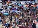 Sydney như "lò lửa", dân ùn ùn kéo ra biển Sydney như "lò lửa", dân ùn ùn kéo ra biển