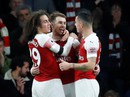 Son Heung-min đưa Tottenham lên nhì bảng, "Pháo thủ" gầm vang ở Emirates Son Heung-min đưa Tottenham lên nhì bảng, "Pháo thủ" gầm vang ở Emirates