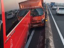 Xe chạy loạn xạ trên đường cao tốc TP HCM - Trung Lương Xe chạy loạn xạ trên đường cao tốc TP HCM - Trung Lương
