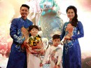 Vợ chồng Lâm Vỹ Dạ - Hứa Minh Đạt mang 2 con đến "Táo quậy" Vợ chồng Lâm Vỹ Dạ - Hứa Minh Đạt mang 2 con đến "Táo quậy"
