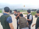 Nhóm buôn ma túy "ôm" súng, lựu đạn cố thủ: 1 đối tượng lẩn trốn trong rừng 18 giờ Nhóm buôn ma túy "ôm" súng, lựu đạn cố thủ: 1 đối tượng lẩn trốn trong rừng 18 giờ