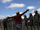 Venezuela: Đụng độ liên quan đến hàng viện trợ, ít nhất 17 người thương vong Venezuela: Đụng độ liên quan đến hàng viện trợ, ít nhất 17 người thương vong