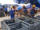 Vật liệu xây dựng "nhảy" giá Vật liệu xây dựng "nhảy" giá