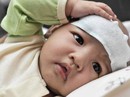 Những sai lầm chết người khi hạ sốt cho trẻ Những sai lầm chết người khi hạ sốt cho trẻ