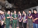 Hành trình về nguồn “Tháng 3 biên giới”: Hiểu hơn về giá trị cuộc sống thanh bình Hành trình về nguồn “Tháng 3 biên giới”: Hiểu hơn về giá trị cuộc sống thanh bình