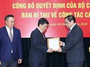 Trao các quyết định của Bộ Chính trị về công tác nhân sự