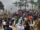 Góp tiền giải tán đám đông sau tai nạn: Sai luật, tạo tiền lệ xấu Góp tiền giải tán đám đông sau tai nạn: Sai luật, tạo tiền lệ xấu