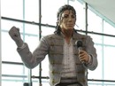 Tượng Michael Jackson bị dời sau phim tố cáo ấu dâm Tượng Michael Jackson bị dời sau phim tố cáo ấu dâm