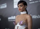 “Viên ngọc đen” Rihanna làm nên lịch sử thời trang “Viên ngọc đen” Rihanna làm nên lịch sử thời trang