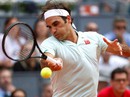 Federer đầy cảm xúc trong lần trở lại Paris Federer đầy cảm xúc trong lần trở lại Paris