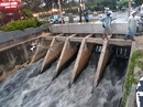 Đáng lo nước thải đổ ra bãi biển! Đáng lo nước thải đổ ra bãi biển!