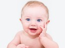 Bật mí cho cha mẹ cách chăm sóc trẻ khi mọc răng Bật mí cho cha mẹ cách chăm sóc trẻ khi mọc răng