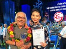 Đạo diễn Trần Minh Ngọc xúc động đón nhận Giải thưởng Sáng tạo Đạo diễn Trần Minh Ngọc xúc động đón nhận Giải thưởng Sáng tạo