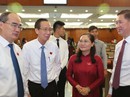 Nhiều vấn đề nóng được "mổ xẻ" tại nghị trường Nhiều vấn đề nóng được "mổ xẻ" tại nghị trường