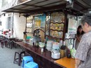 Thú vị với những tranh kiếng tuồng tích trên xe mì Tàu Thú vị với những tranh kiếng tuồng tích trên xe mì Tàu