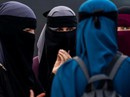 Tunisia cấm đeo mạng che mặt sau vụ đánh bom kép Tunisia cấm đeo mạng che mặt sau vụ đánh bom kép