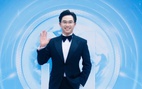 Nam MC gây chú ý trên thảm đỏ Miss World Vietnam 2025