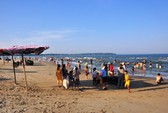 Tận dụng bùn nạo vét tôn tạo bãi, không đổ ra biển