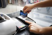 Có ngân hàng tăng lãi suất thẻ tín dụng lên hơn 47%/năm