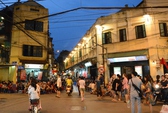 Ì ạch giãn dân phố cổ