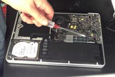 Apple thay pin miễn phí cho nhiều mẫu MacBook Pro 2017