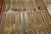 Giá vàng đứng yên, USD ngân hàng tăng sau khi Mỹ nâng lãi suất