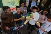 Máy bóc vỏ dừa 2 triệu đồng của hai học sinh lớp 8