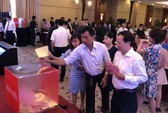 Tỉ phú Thái Lan đưa Bia Sài Gòn đến giải Ngoại hạng Anh