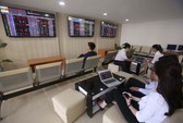 Một cá nhân sử dụng 32 tài khoản để thao túng giá cổ phiếu