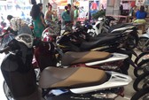 Xe tay ga vẫn bị làm giá