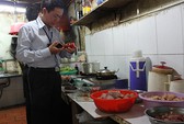 Tạm ngưng hoạt động công ty suất ăn công nghiệp nhếch nhác