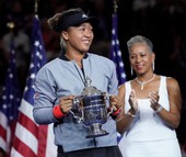 Serena không phá được ngày vui của Osaka