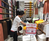 Trước ngày khai trương, UniQlo tuyên bố sẽ không thu hút khách bằng chiến lược giảm giá